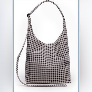 Baggu Large Sling in Gingham. Rare and in EUC.